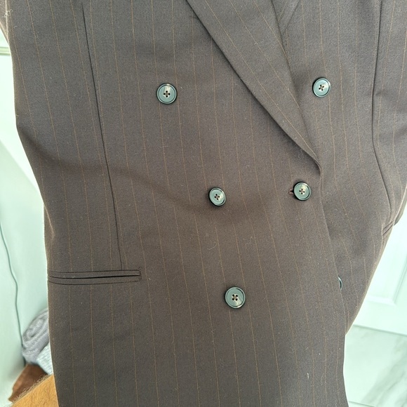 Ermenegildo Zegna brown pinstriped double breasted suit jacket amazing condition - Picture 4 of 13